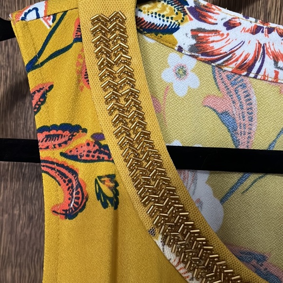 NWT beaded neckline sleeveless top - Picture 5 of 6